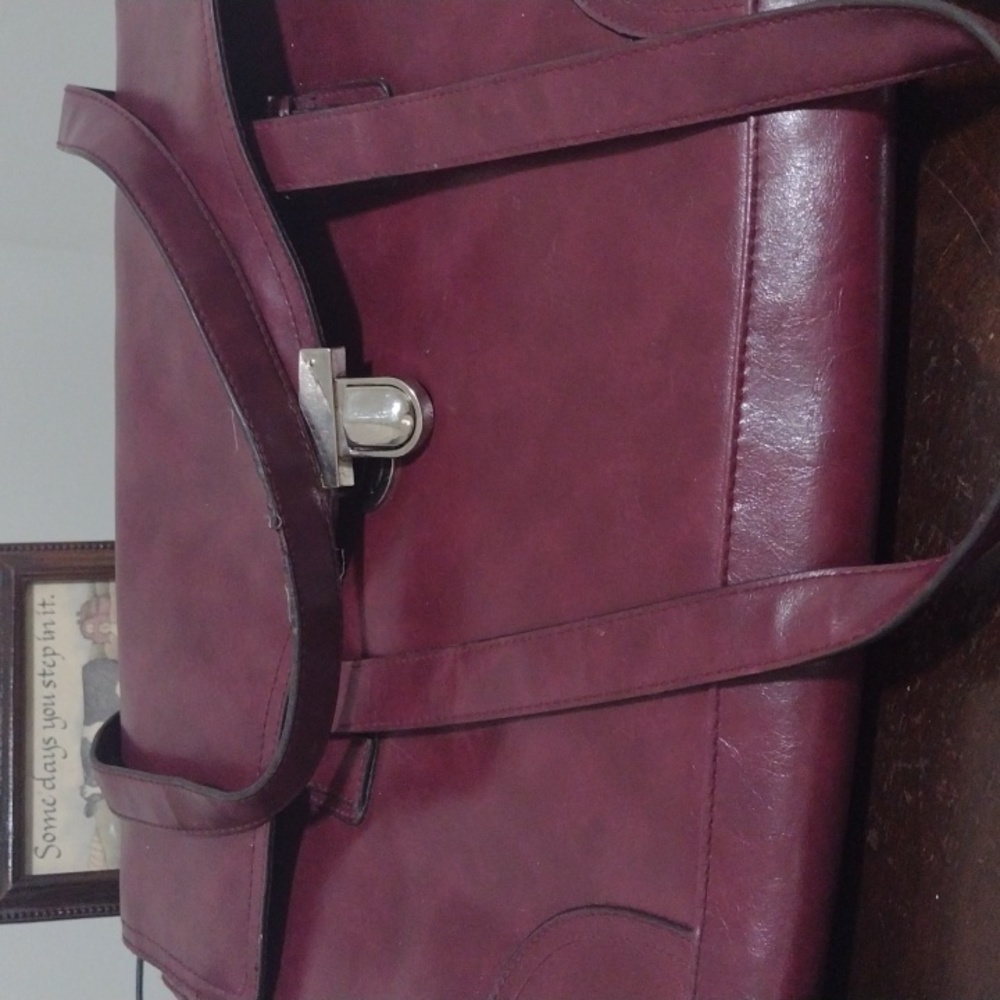 Satchel - Picture 2 of 2